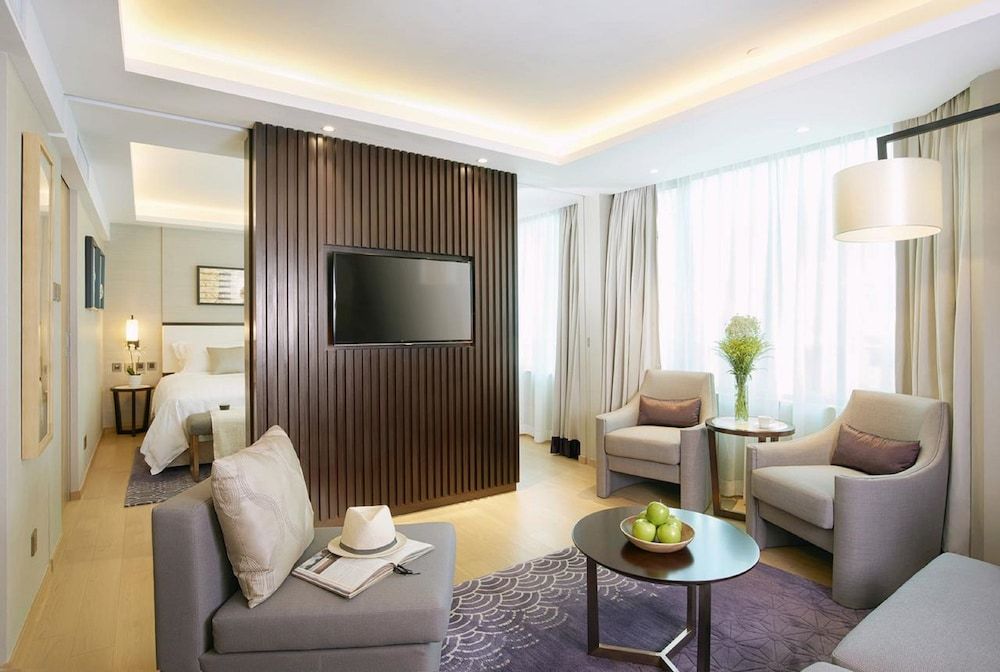 Wharney Hotel Junior Suite 6