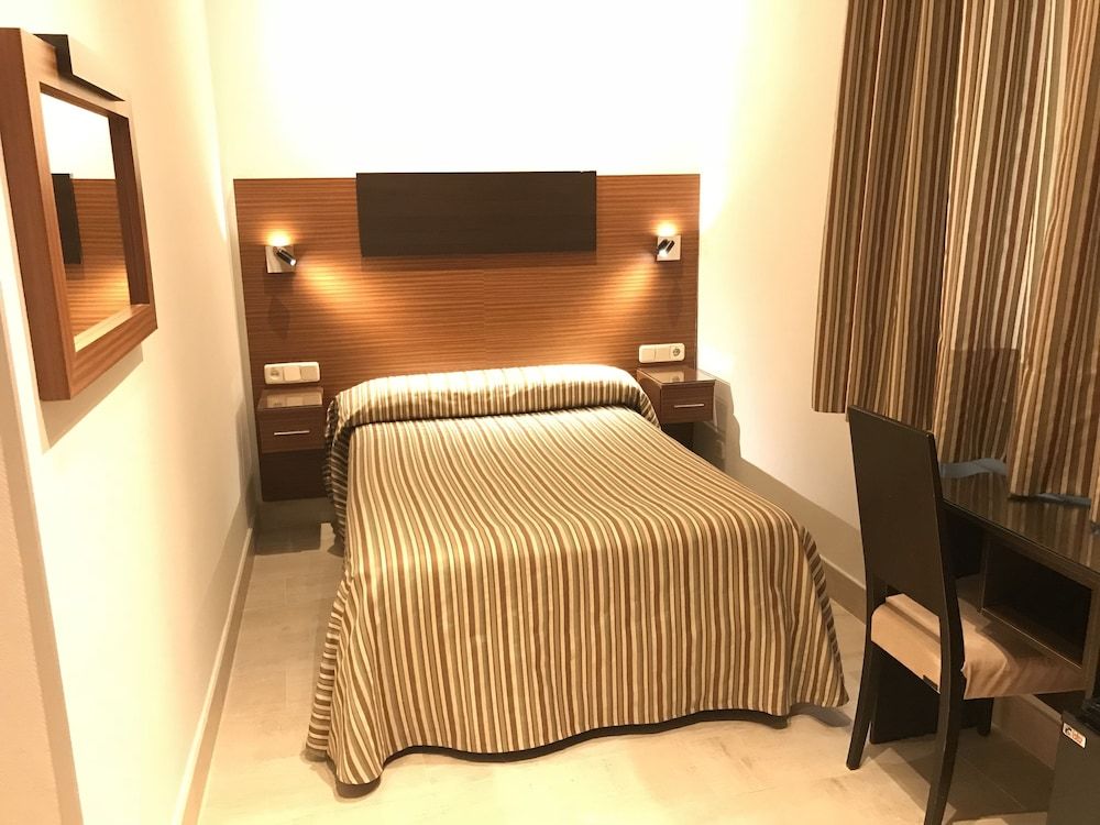 undefined Hostal Cervelo 3