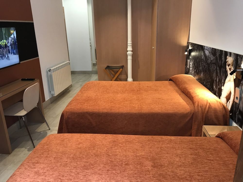 undefined Hostal Cervelo