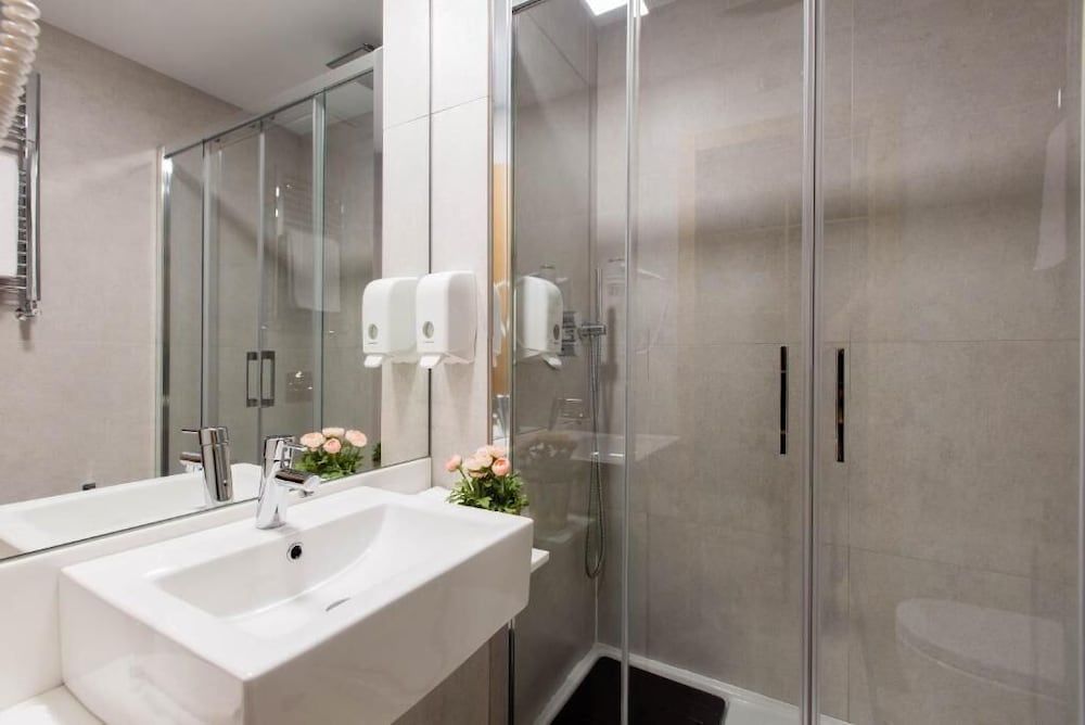 Hostal Cervelo Twin Room 6