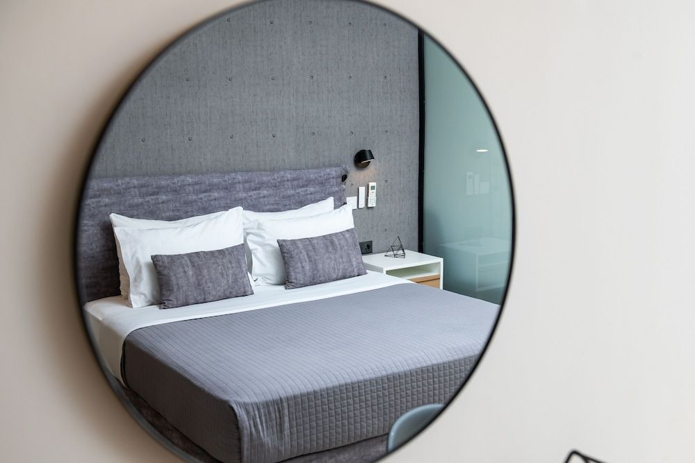 Enattica Suites Executive Double Room 19