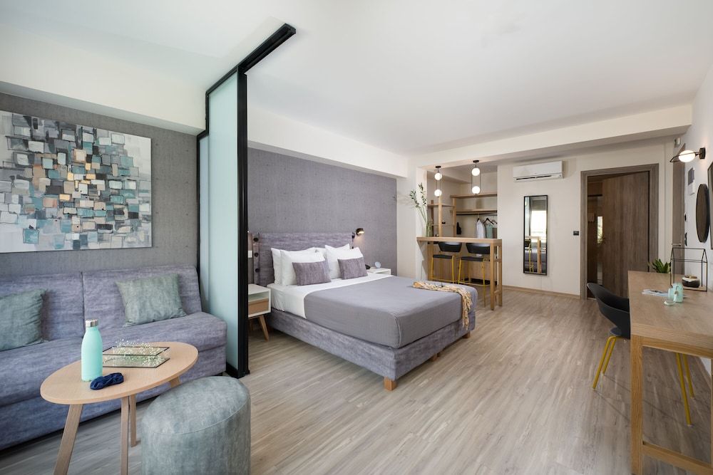 Enattica Suites Executive Double Room 11