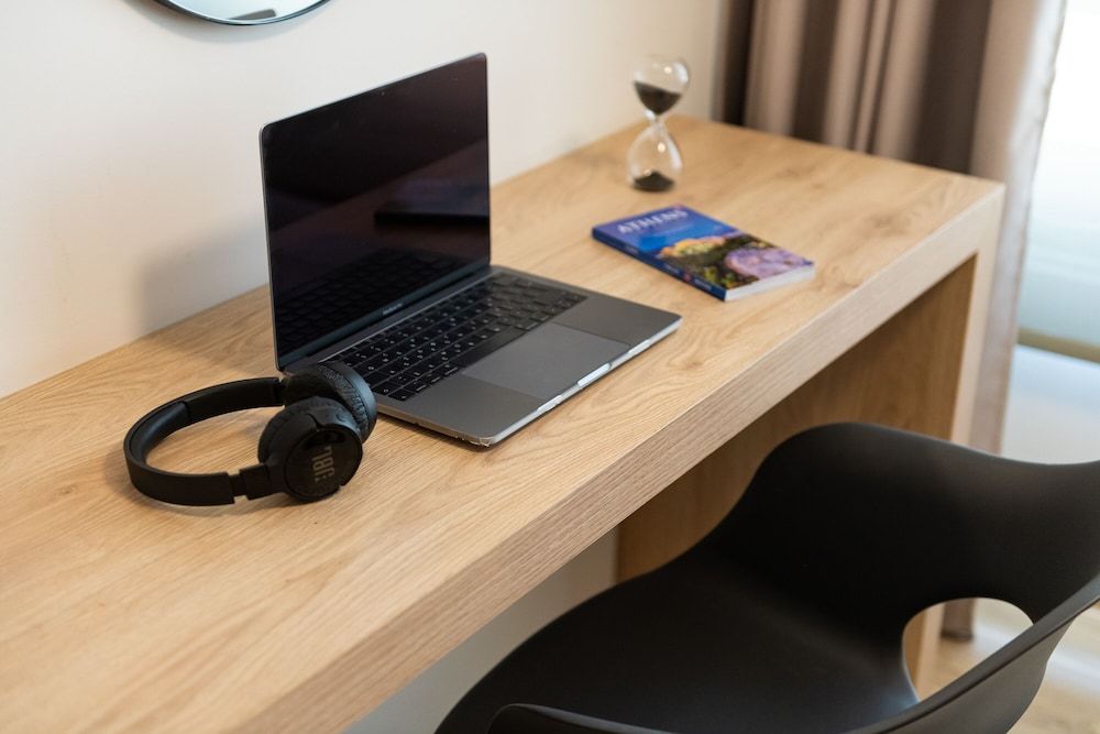 Enattica Suites Executive Double Room 36