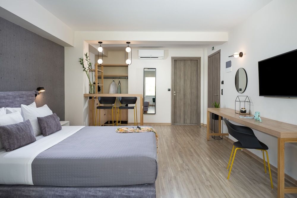 Enattica Suites Executive Double Room 10