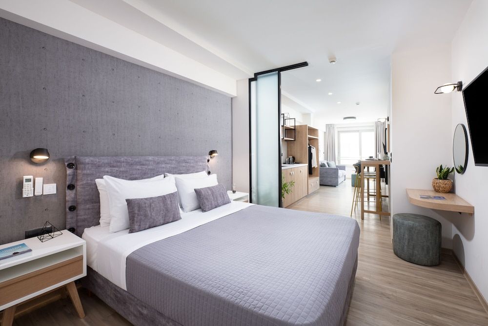 Enattica Suites Executive Double Room 21