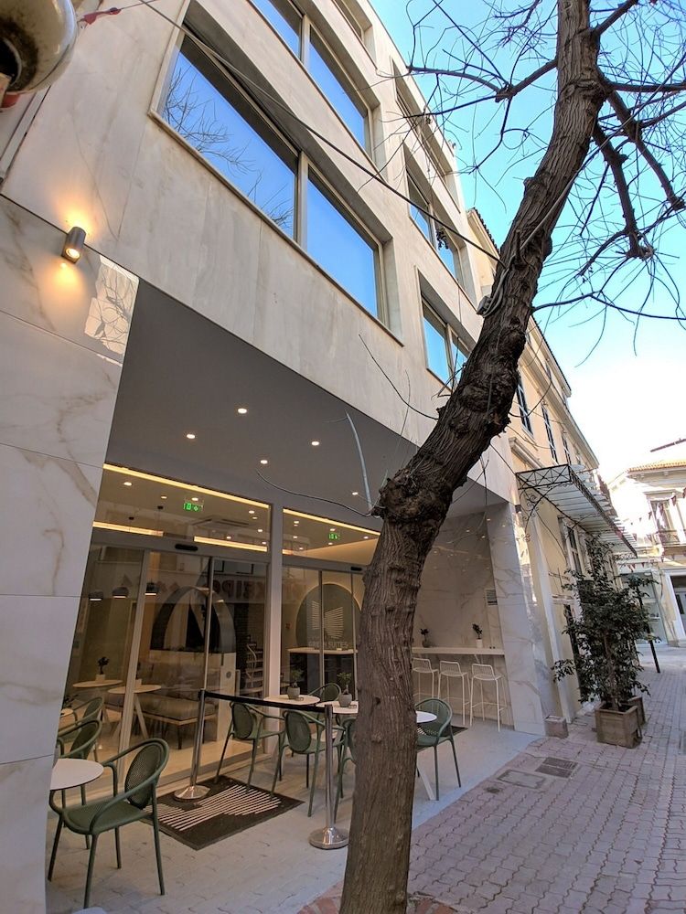 undefined Enattica Suites 6