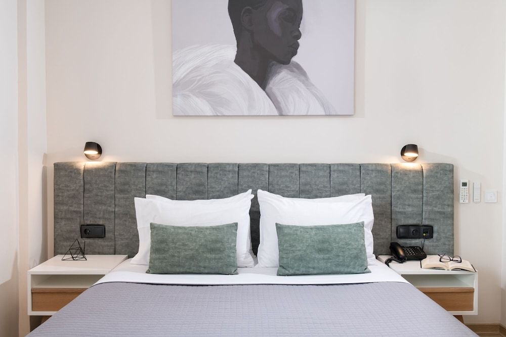 Enattica Suites Executive Double Room 25