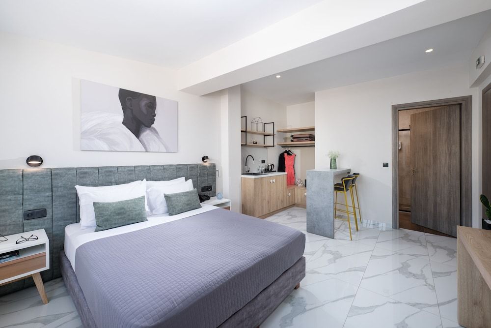 Enattica Suites Standard Double Room 6