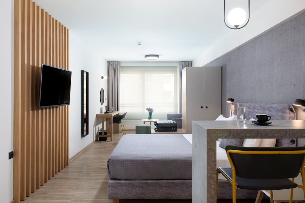 Enattica Suites Executive Double Room 3