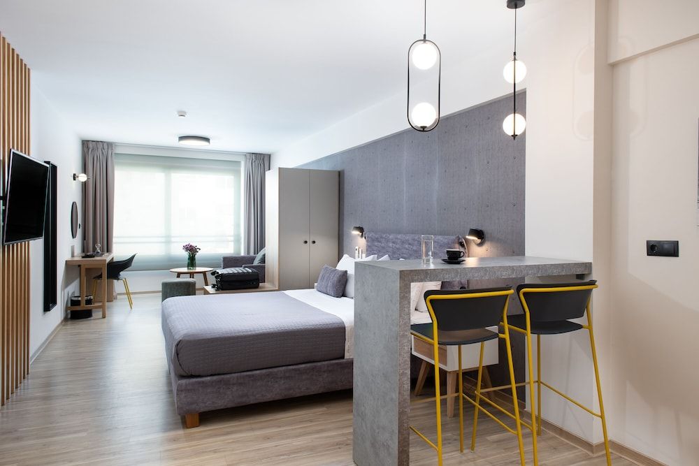 Enattica Suites Executive Double Room 8