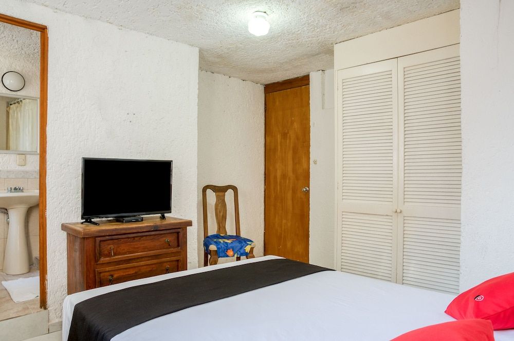 undefined Capital O Farallon Inn, Cancún 10