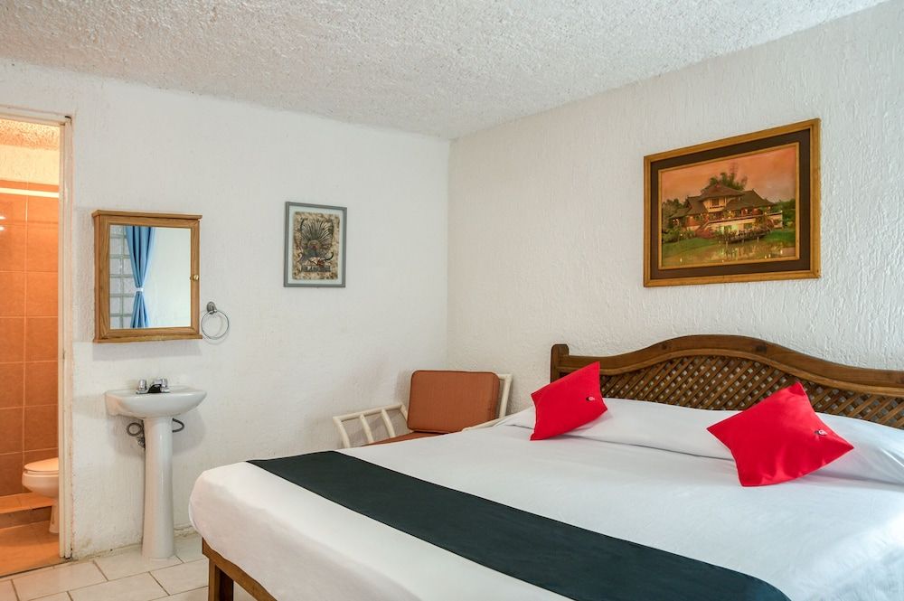 undefined Capital O Farallon Inn, Cancún 3