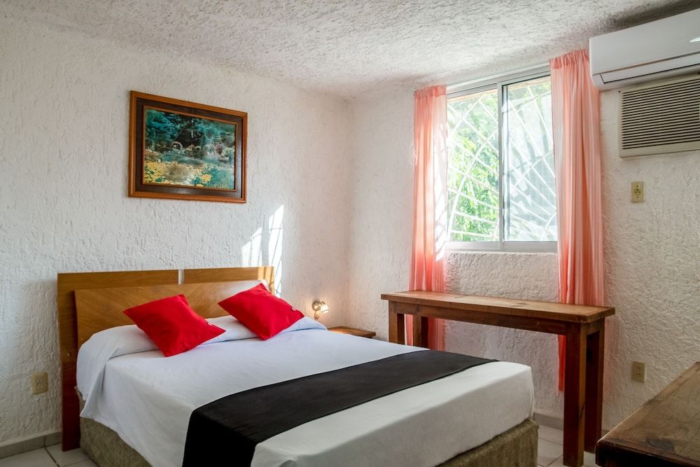 undefined Capital O Farallon Inn, Cancún 2