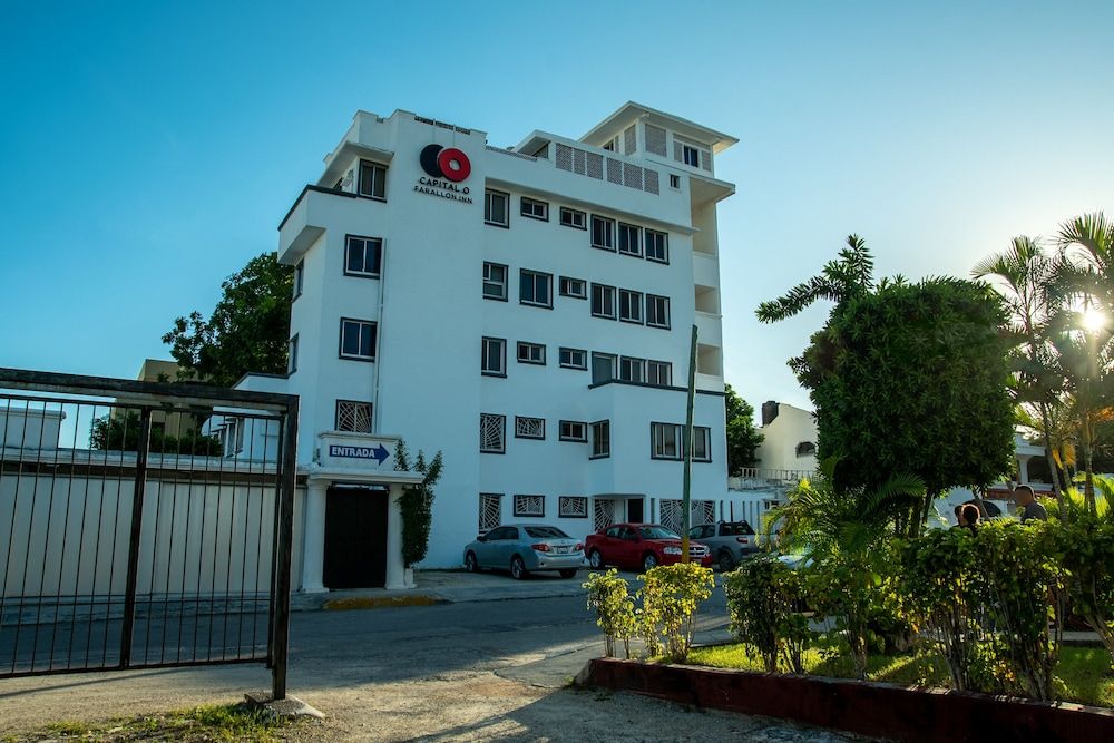 undefined Capital O Farallon Inn, Cancún 7