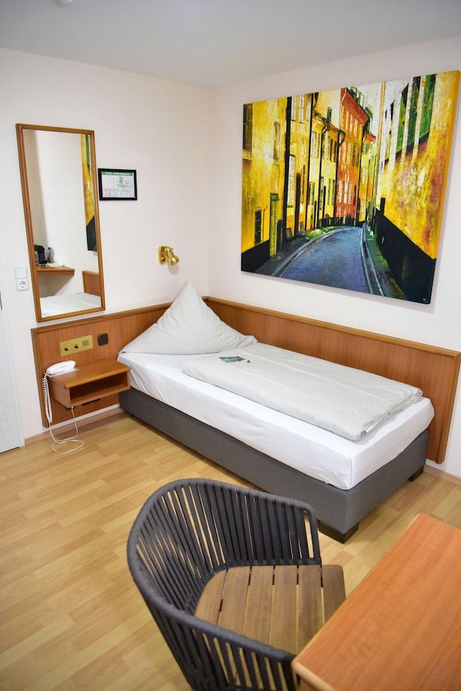 Standard Single Room