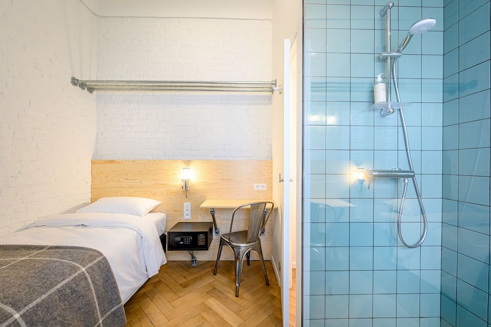 undefined Hotel La Grande Cloche 3