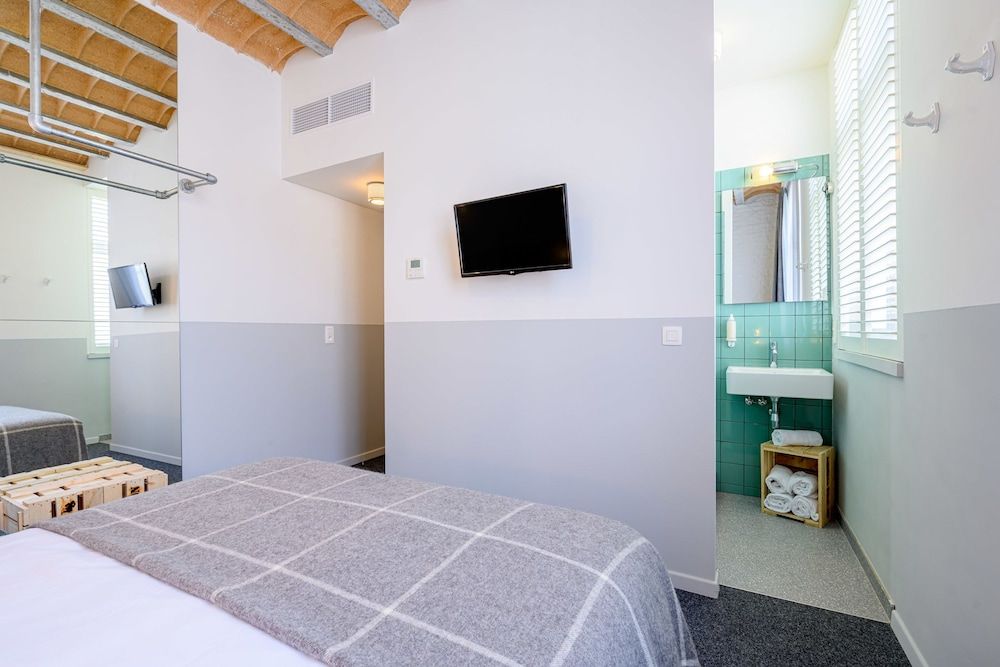 Hotel La Grande Cloche Double Room (View Room) 5