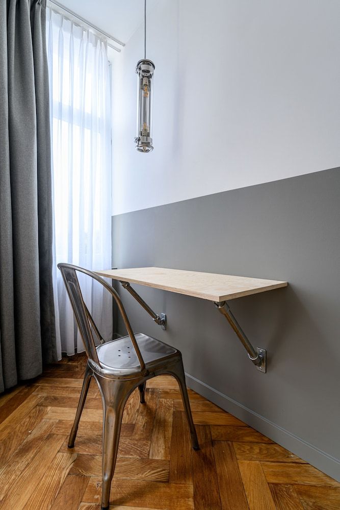 Hotel La Grande Cloche Double Room (View Room) 14