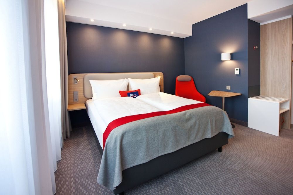 Standard Room, 1 Queen Bed, Accessible