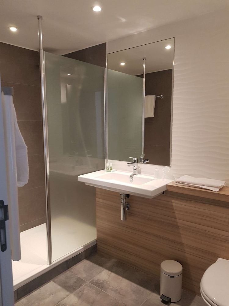 Campanile Fontainebleau Next Generation, Room, 1 Queen Bed 8