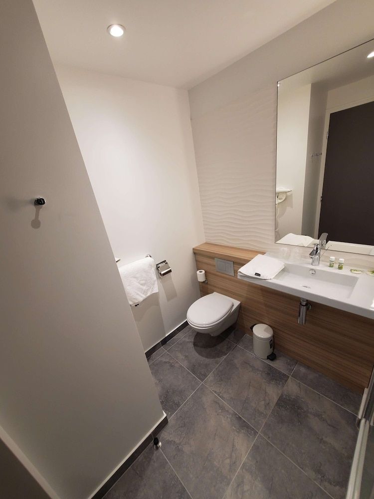 Campanile Fontainebleau Next Generation, Room, 1 Queen Bed 7