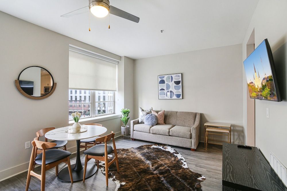 Luxury Studio, 1 Queen Bed with Sofa bed