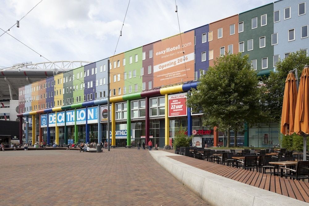 undefined easyHotel Amsterdam Arena Boulevard 5