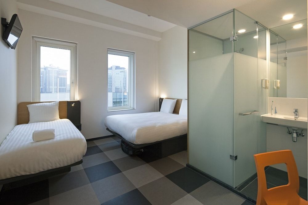 undefined easyHotel Amsterdam Arena Boulevard 3