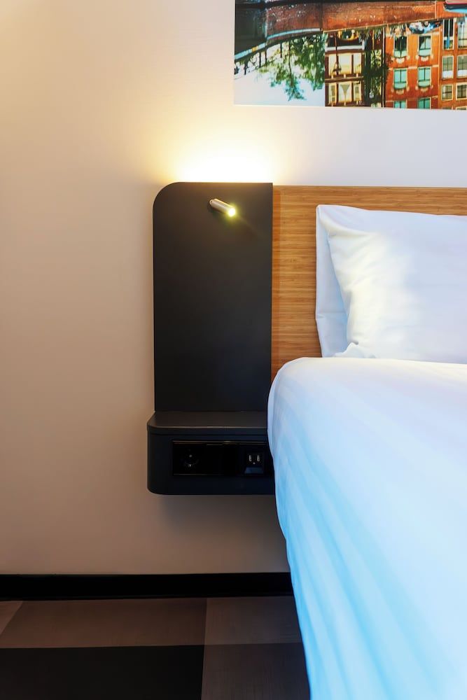 easyHotel Amsterdam Arena Boulevard Superior Double Room 14