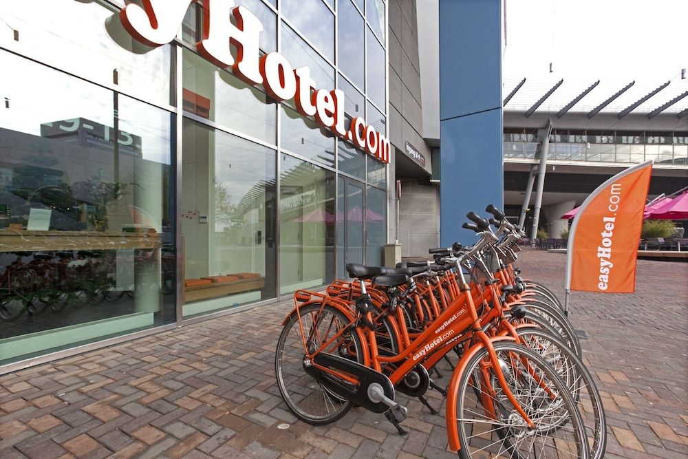 undefined easyHotel Amsterdam Arena Boulevard 3