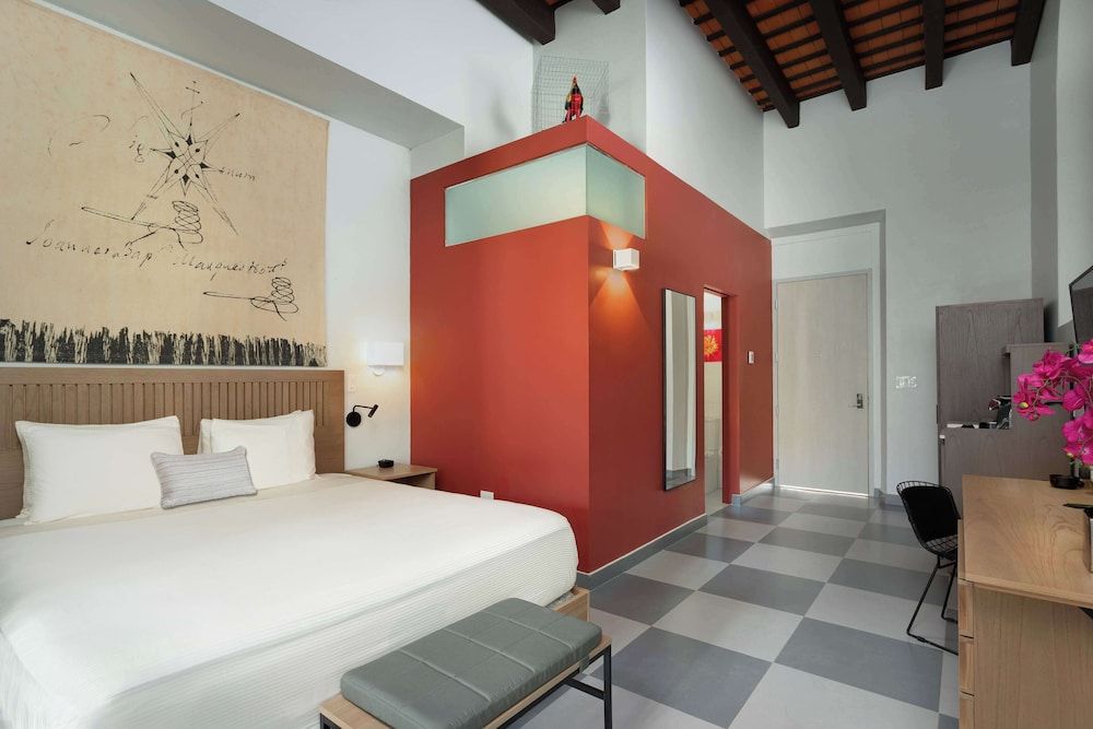 Room, 1 Bedroom (Emissary)