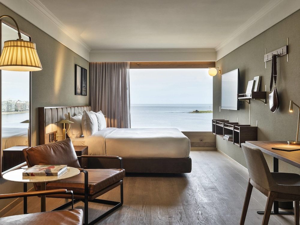 Executive Room, 1 King Bed, Sea View