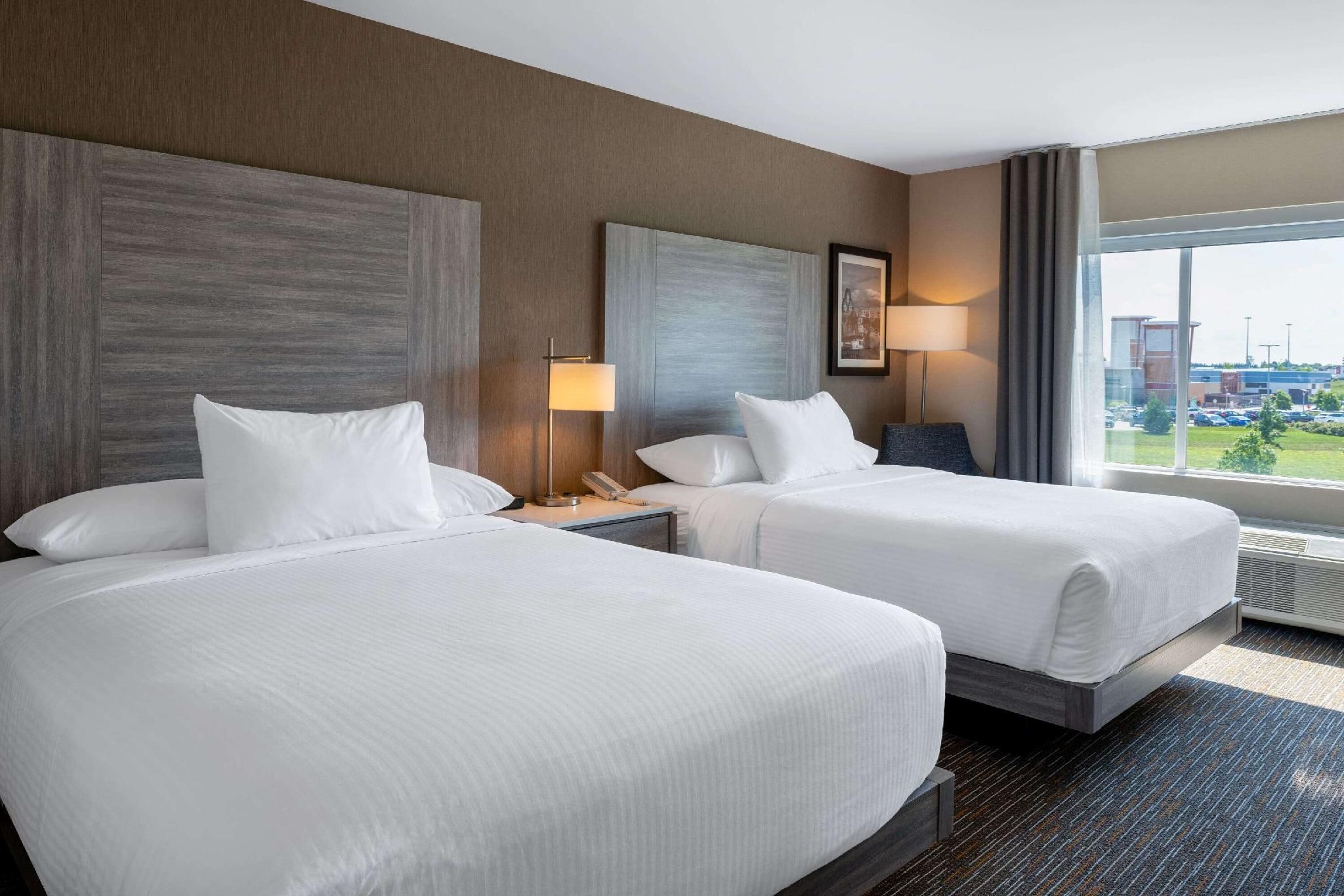 Wingate by Wyndham Kanata West Ottawa 2 Queen Beds, Mobility Accessible Room, Non-Smoking 2