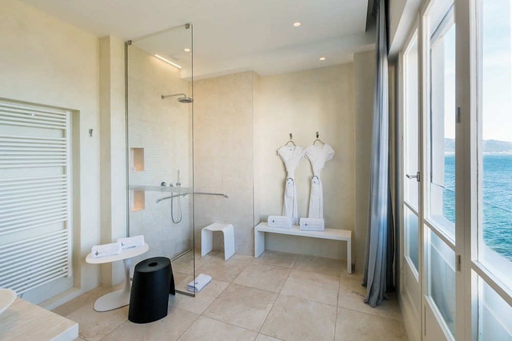 Le Petit Nice Passedat - Relais & Châteaux Executive Room, Sea View 5