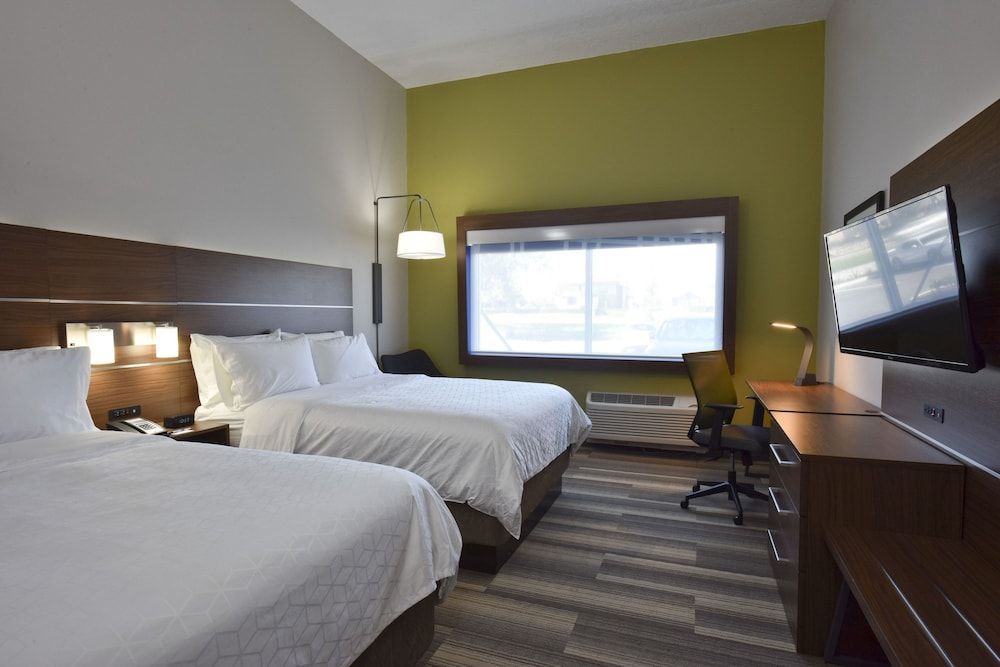 Standard Room, 2 Queen Beds, Accessible (Mobility, Access Tub)