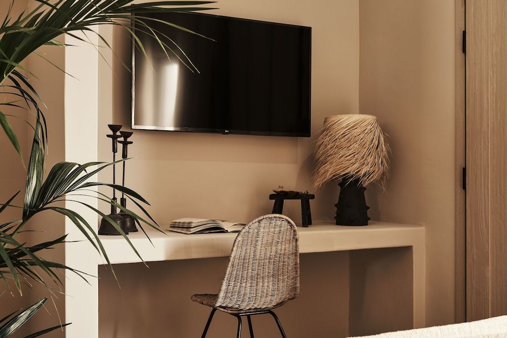 Amyth of Mykonos Agios Stefanos Delos Sea View Suite With Jetted Tub 6