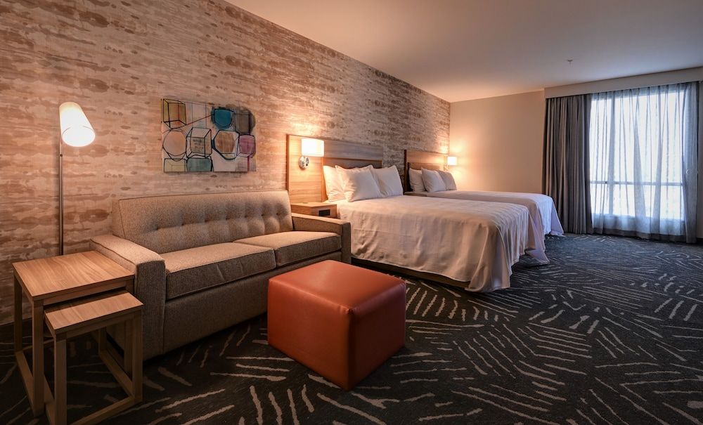 Studio, 2 Queen Beds, Accessible, Bathtub