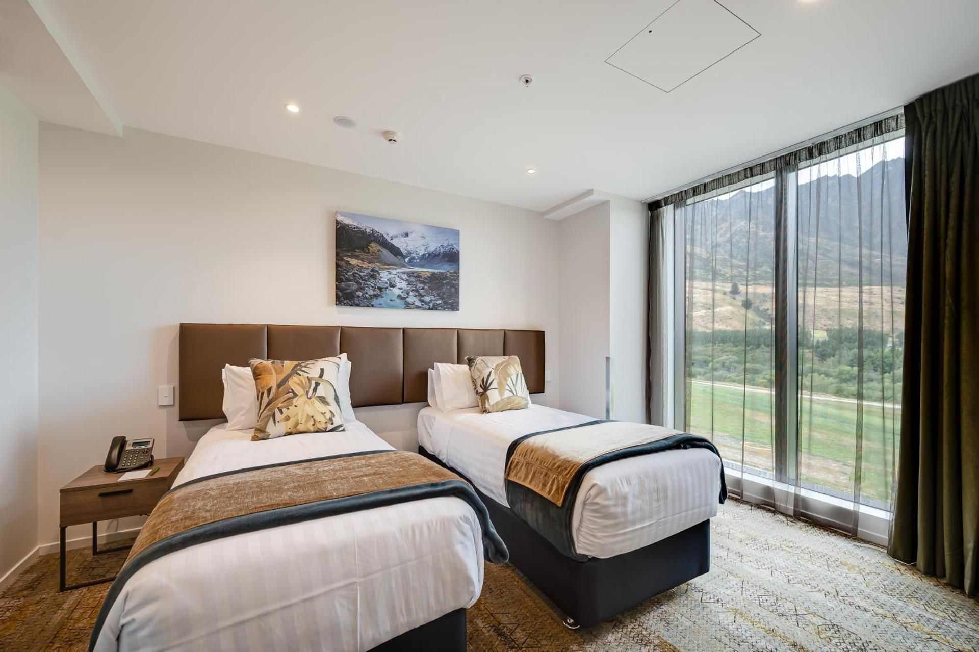 Hotel Room, Mountain View