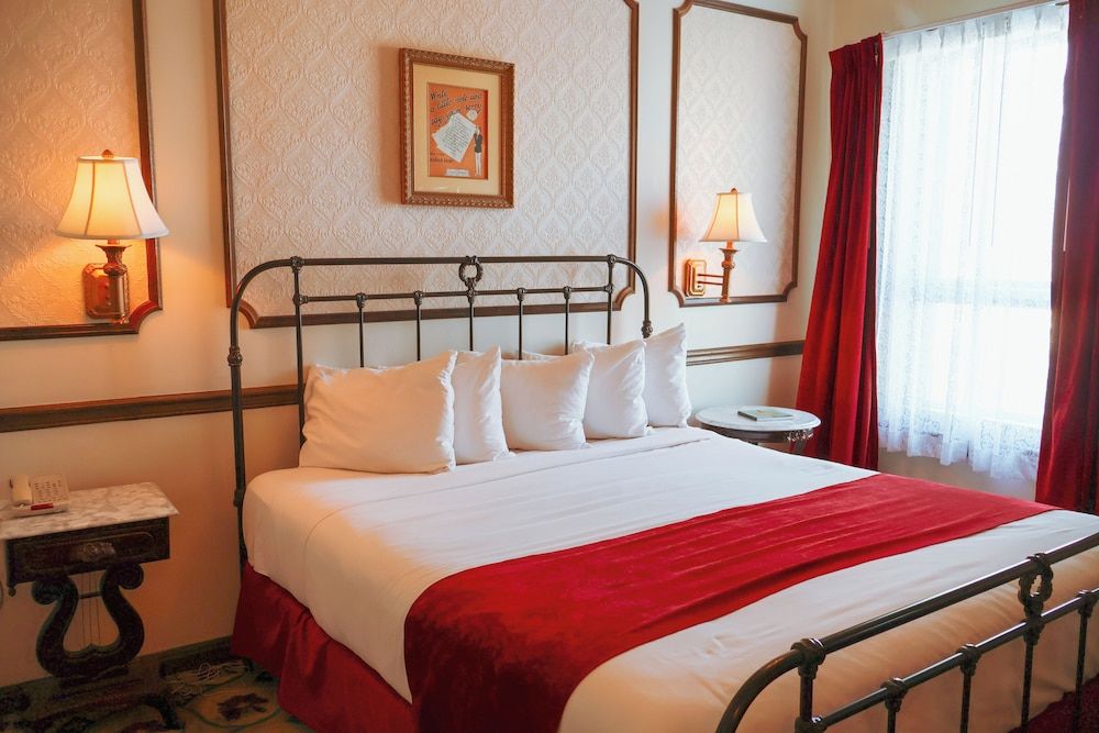 Mizpah Hotel Standard Room, 1 King Bed