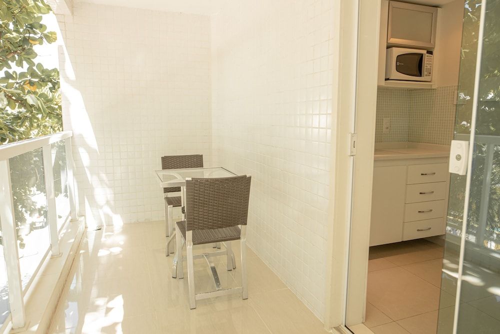 Angra Beach Hotel Superior Suite, 1 Bedroom, Lanai 6