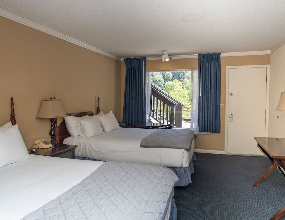 The Occidental Lodge Standard Double Room, 2 Queen Beds