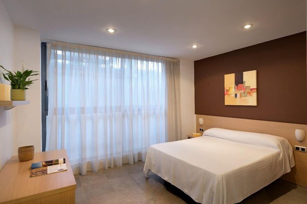 SG Costa BCN Apartments Duplex, 2 Bedrooms (4 people)