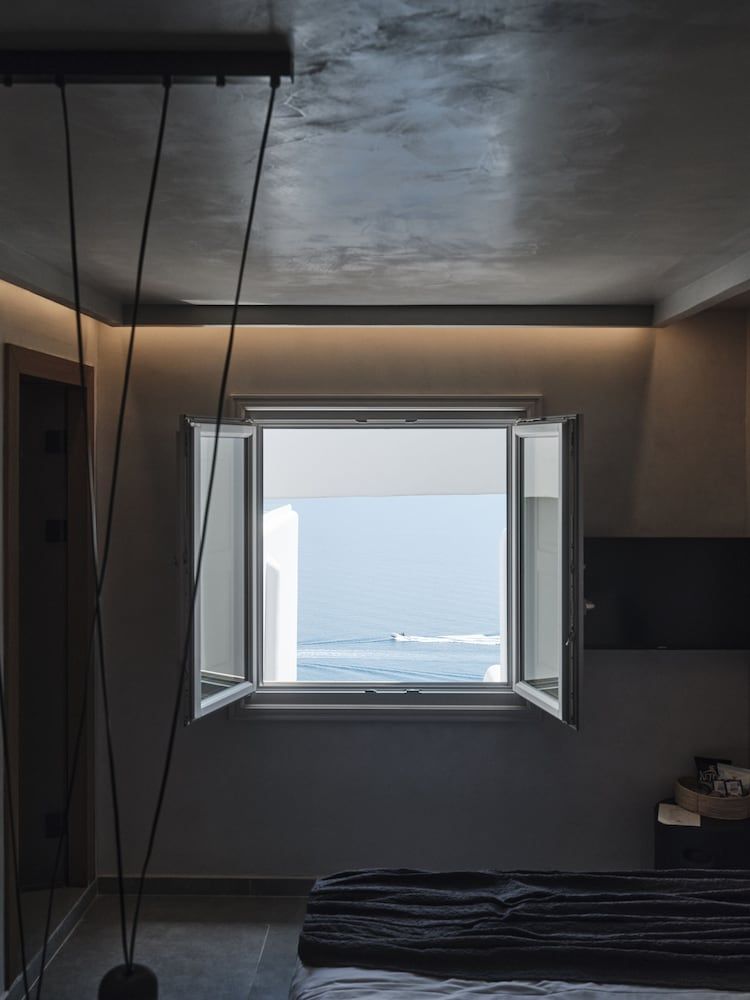 undefined Hom Santorini 4