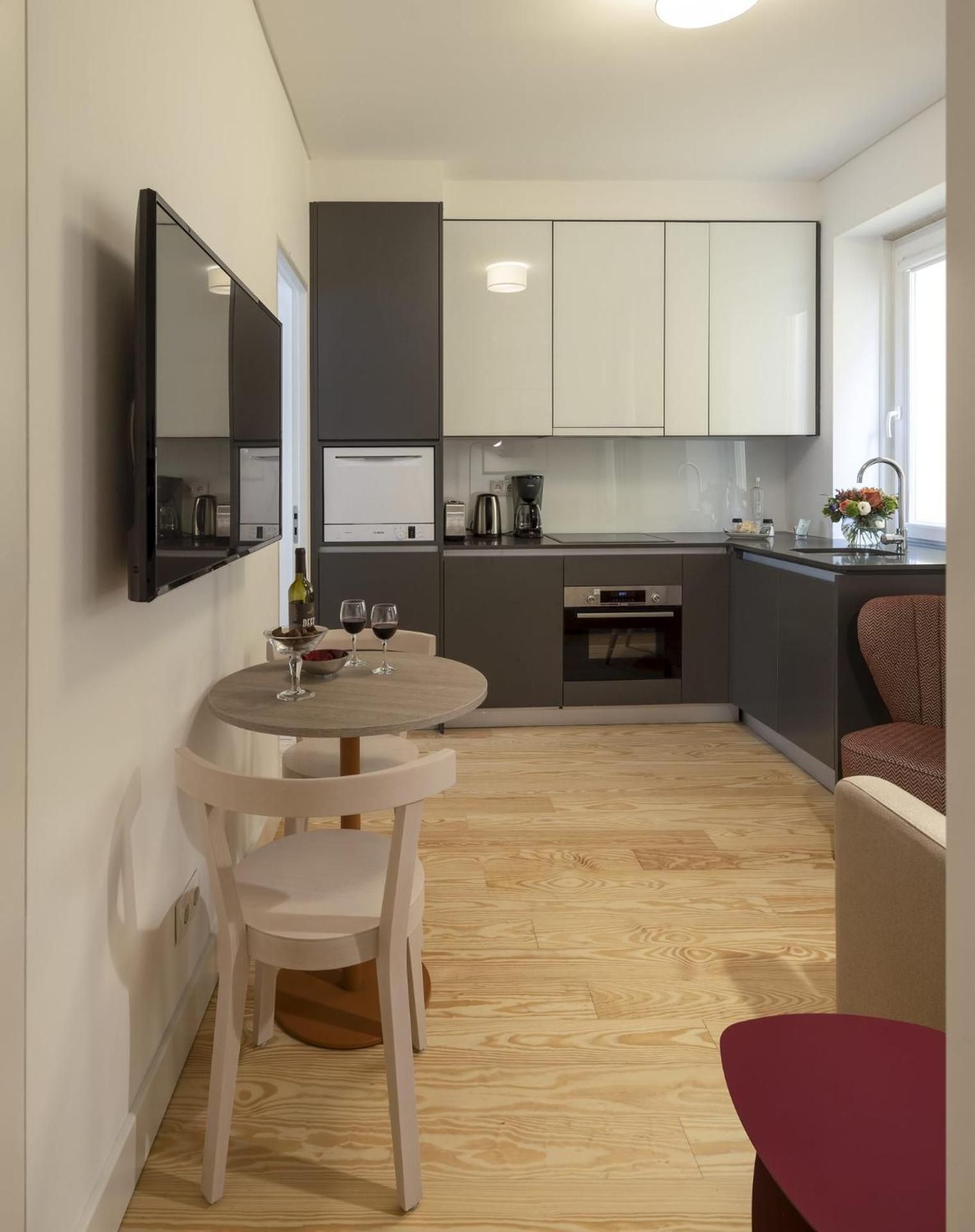 LSA Santos by Numa Studio 25