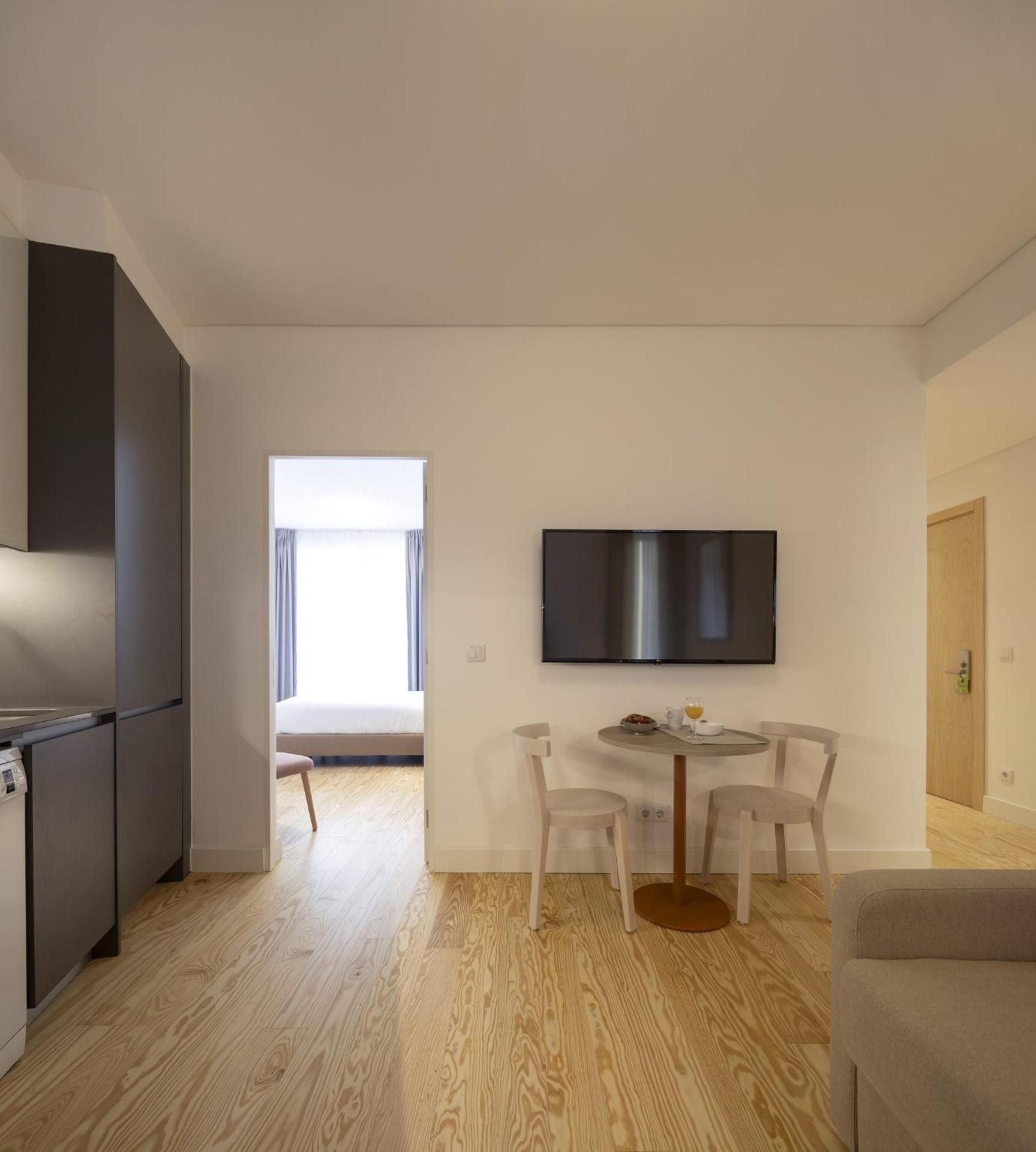 One-Bedroom Apartment