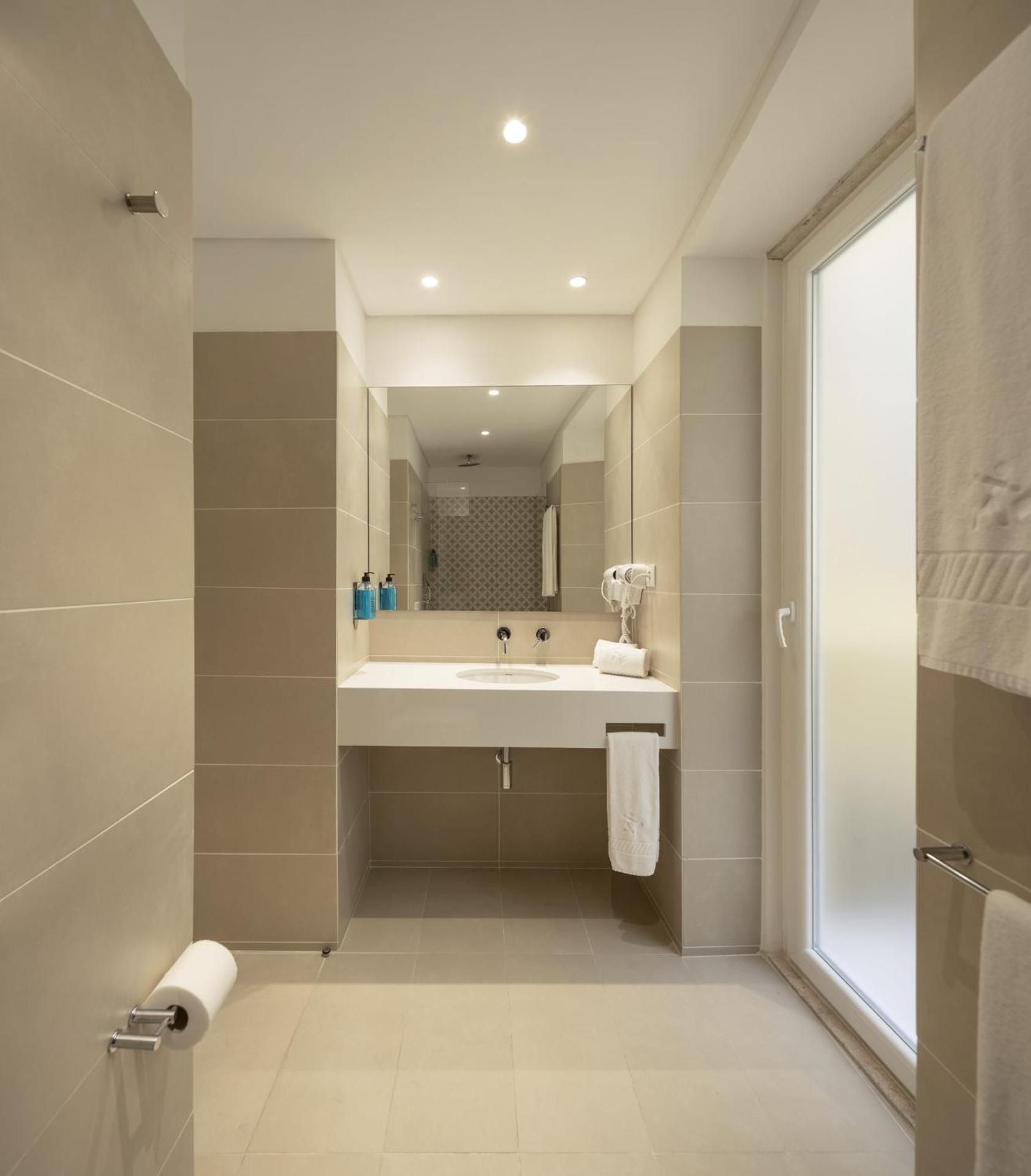 LSA Santos by Numa Studio 13