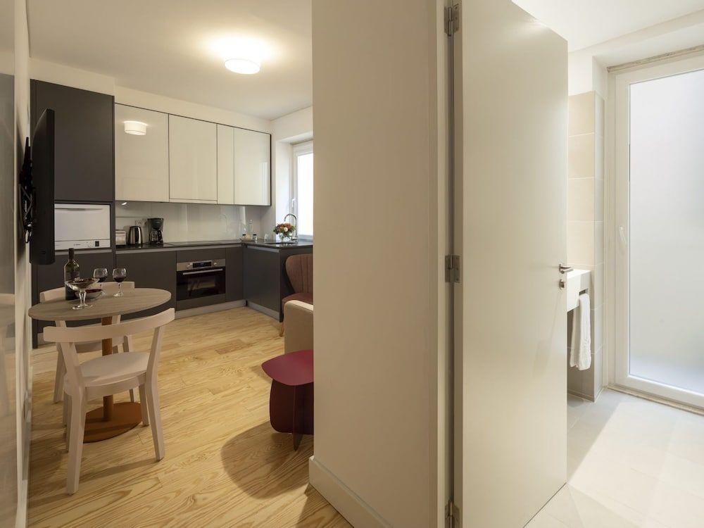 LSA Santos by Numa Studio 18