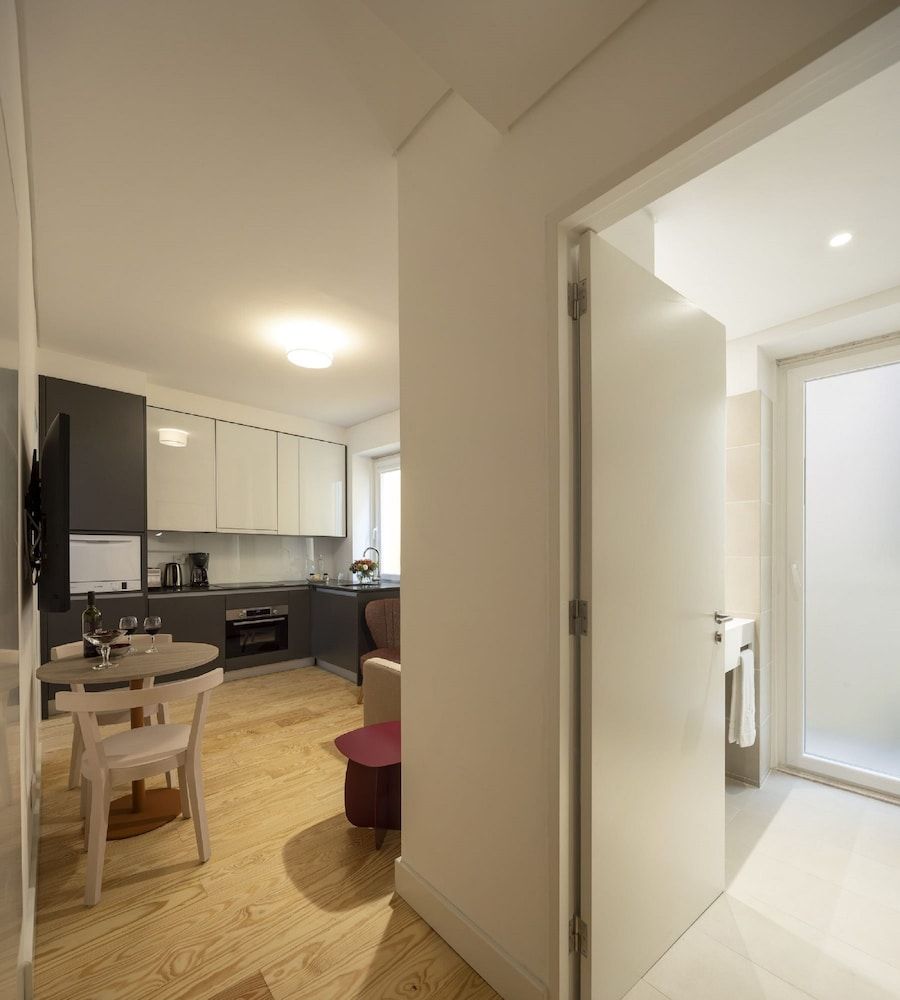 Lisbon Serviced Apartments Santos Studio 17