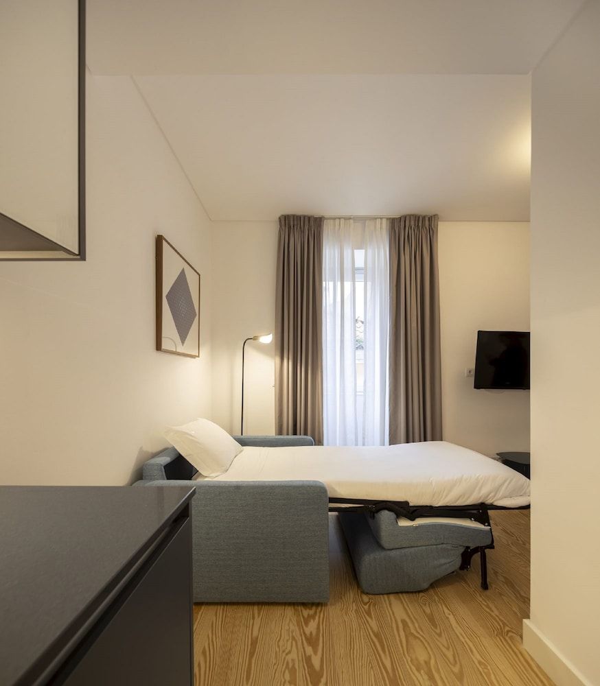 Lisbon Serviced Apartments Santos Studio 3
