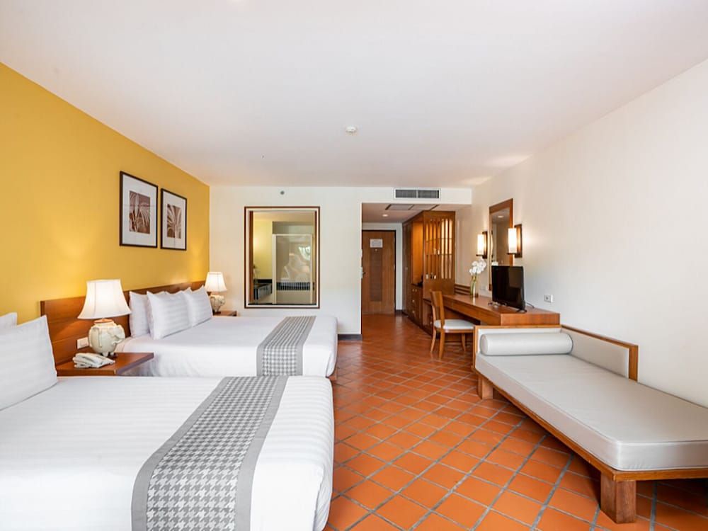 undefined Naithonburi Beach Resort 7